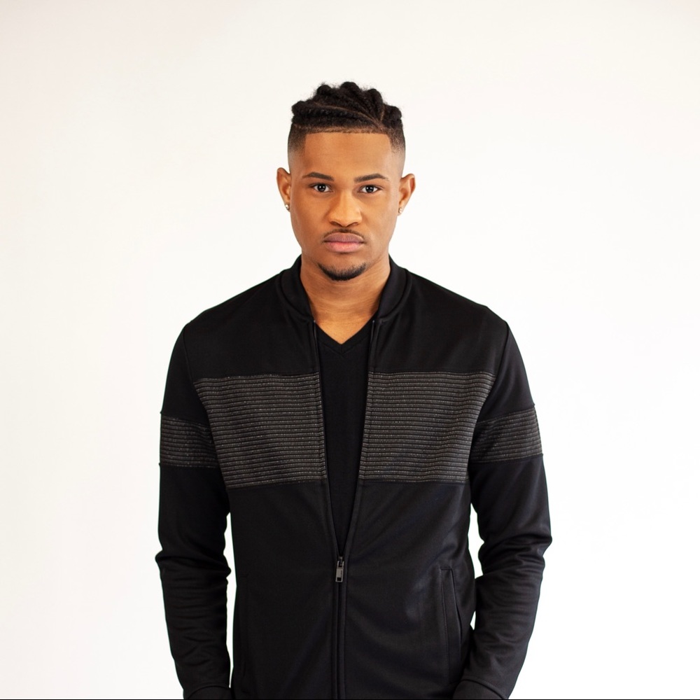 Meet your Posher, Elliott